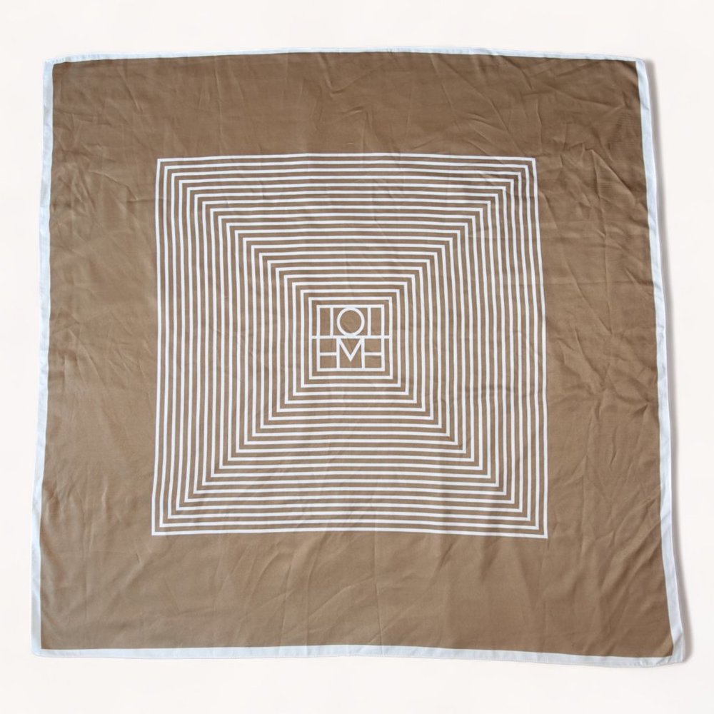 Reverie Square 90 - Gold